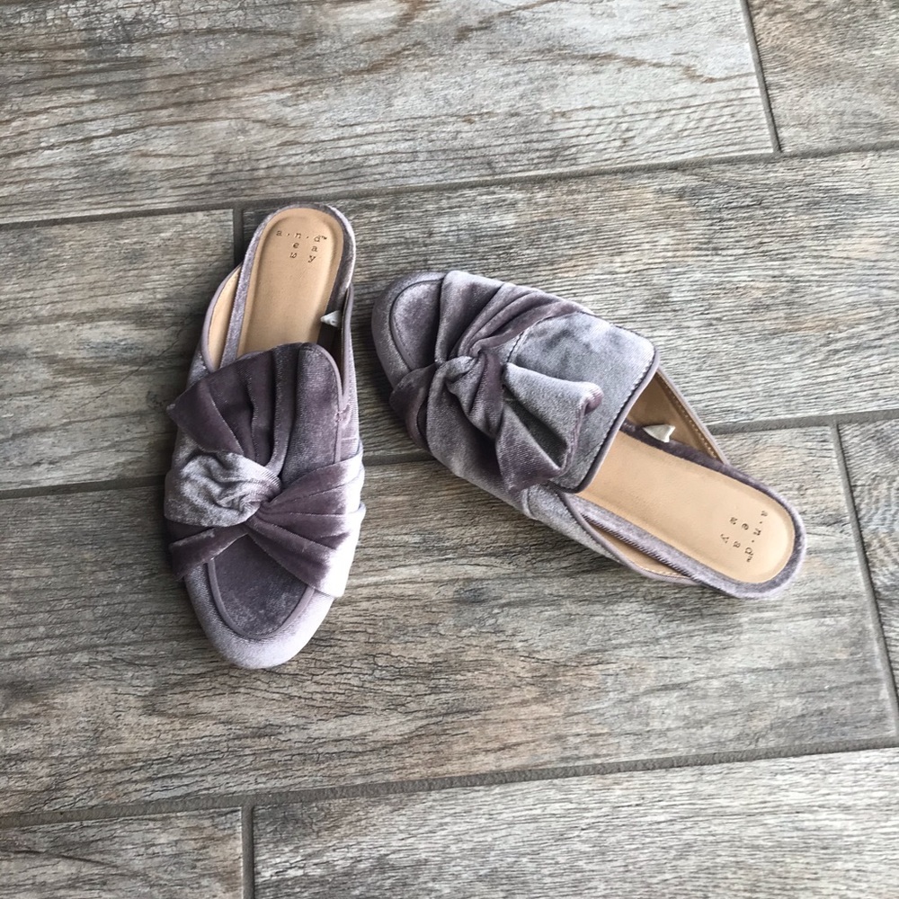 ✨2X Host Pick✨A New Day Mules - Picture 5 of 6